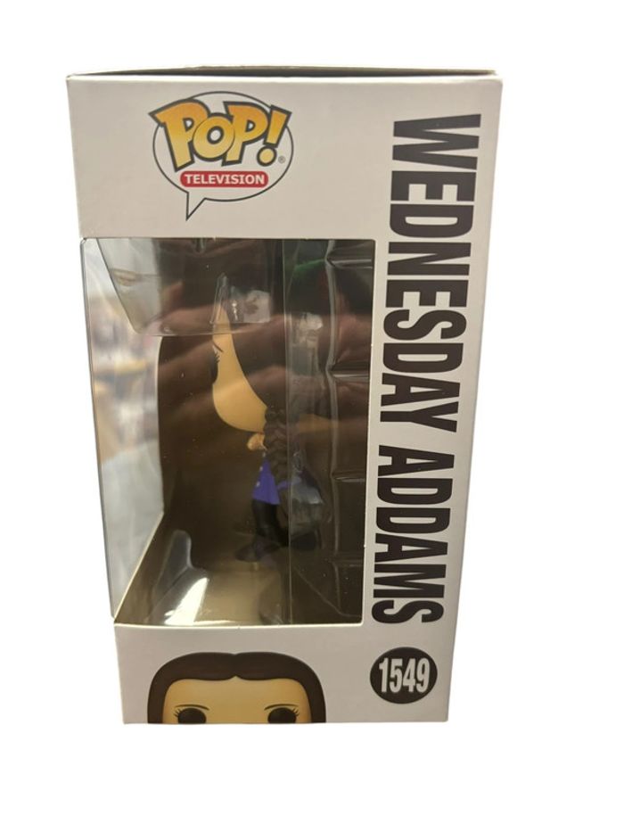 Figurine Funko Pop The Addams Family Wednesday Addams 1549 neuf - photo numéro 4