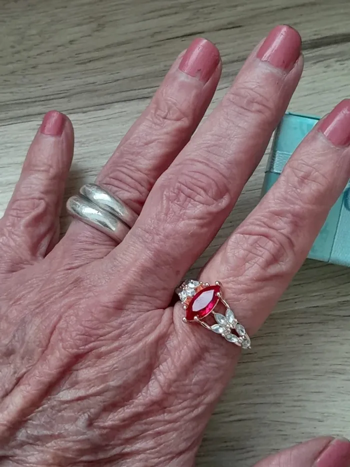 Bague pierre,couleur Rouge, style Bohème, taille 60 petits strass couleur dorée - photo numéro 6