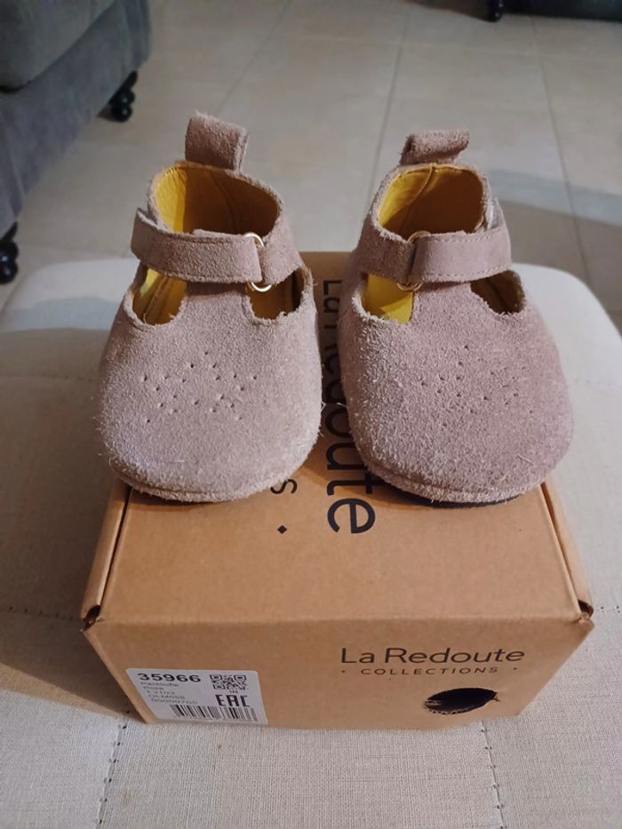 Chaussons/ chaussures souples en cuir