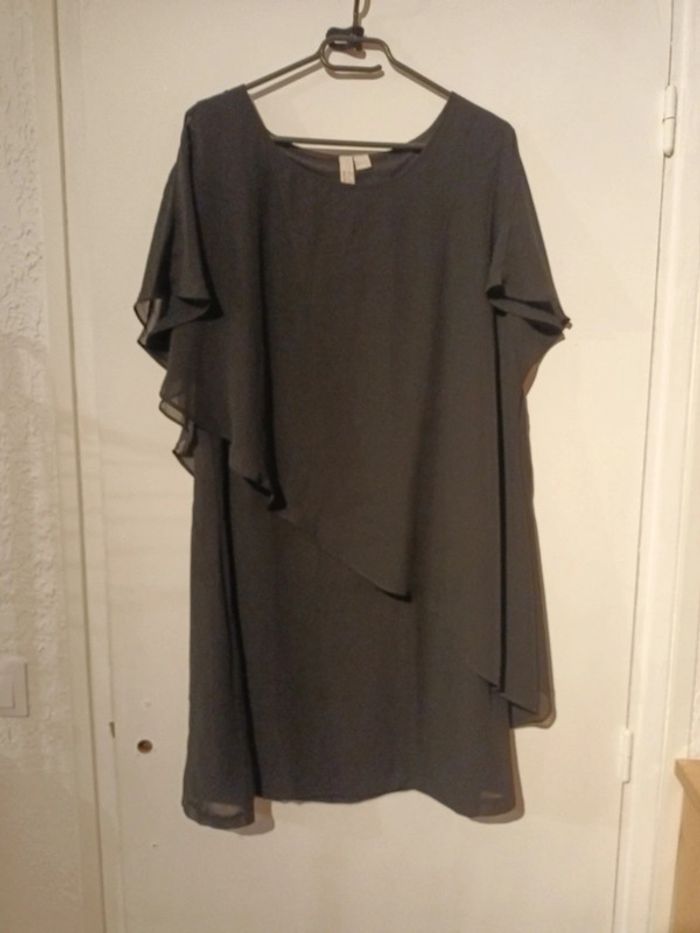 Robe femme - photo numéro 2