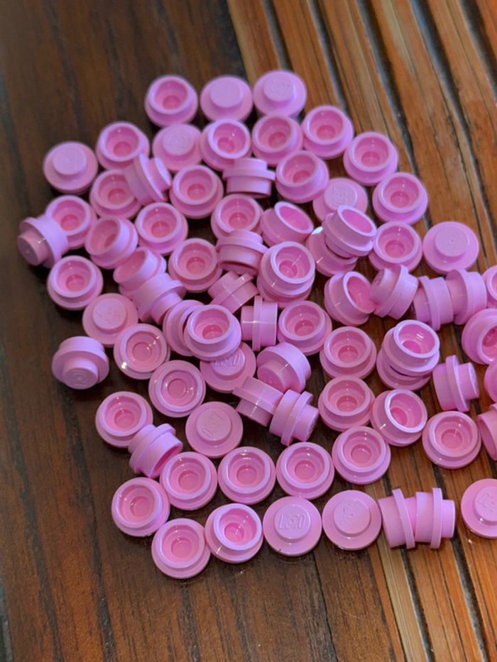 50 Plate LEGO , Round 1 x 1 réf 4073 Bright Pink - photo numéro 2