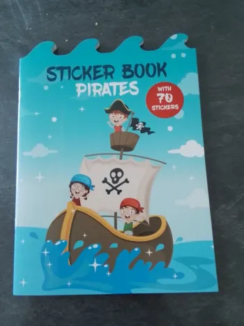 Livre gommettes pirates