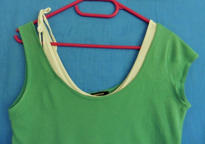 T shirt vert et creme. Ten & co. Coton. Taille 38 - photo numéro 2