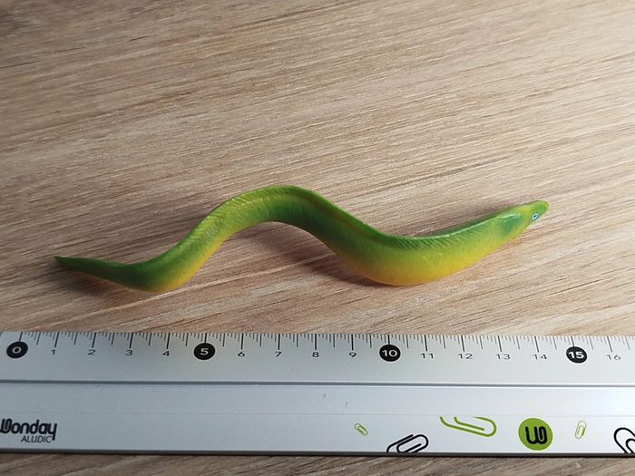 Figurine poisson serpent murène Animal de la rivière - photo numéro 4