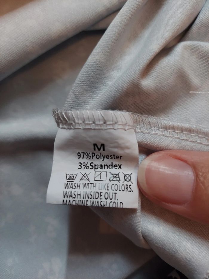 Robe fleurie T 38 neuve - photo numéro 3