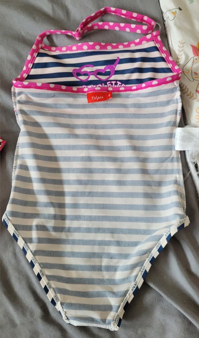 Lot 4 ans pour la plage ou piscine - photo numéro 9