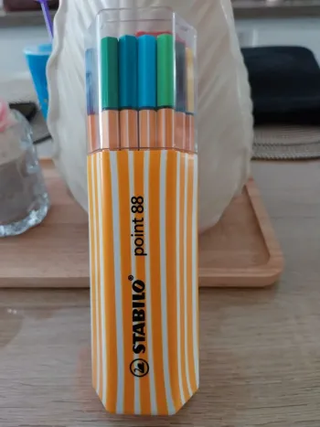 Boîte de 15 Stabilo Pointe 88