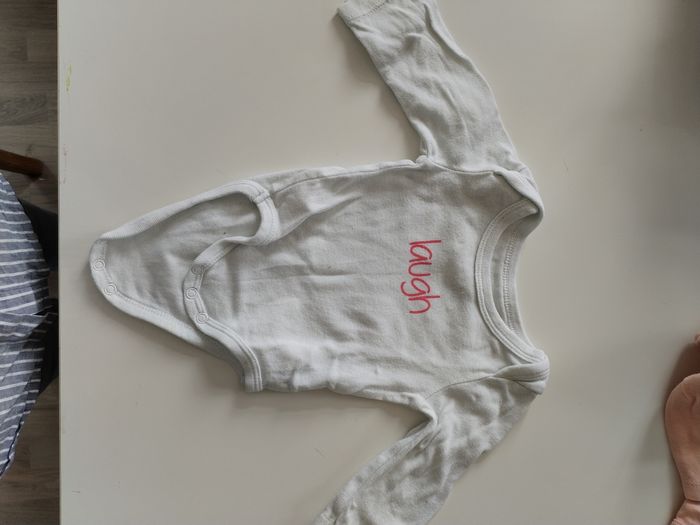 Bodies 1 mois - photo numéro 3