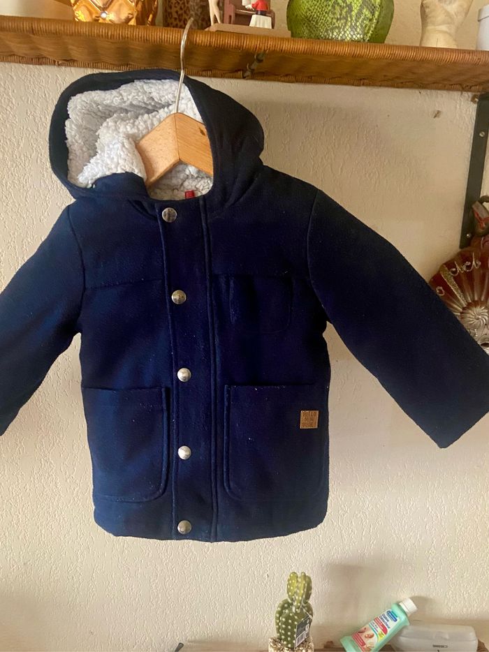 Beau petit manteau fourré , de marque klabi