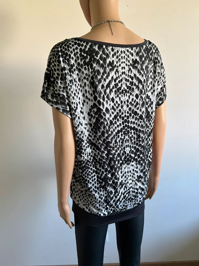 Blouse noire et blanche à manches courtes JBC taille M jamais portée - photo numéro 8