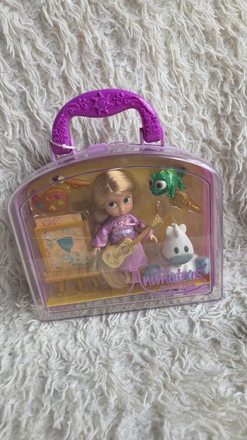 Mini poupée disney - valise Mini animator - princesse raiponce - disneyland paris disney store Neuf