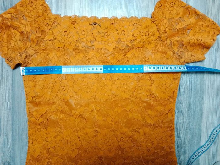 Haut en dentelle T38 - photo numéro 3