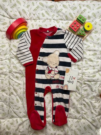 pyjama grenouillère en velours rouge marine et blanc ouverture devant 18 mois