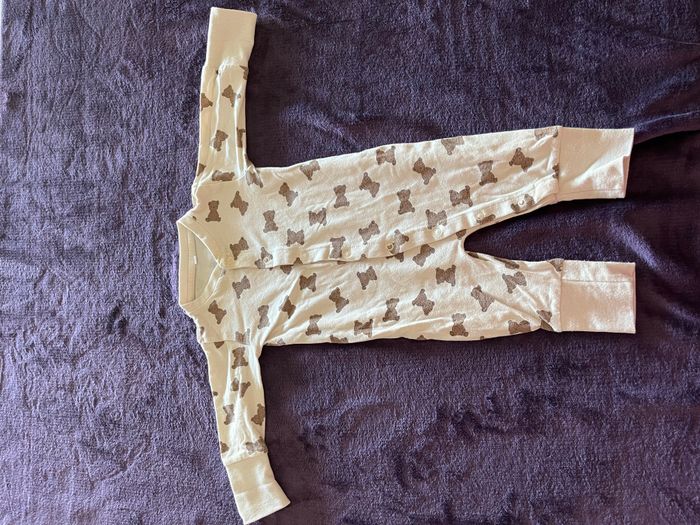 Lot de 4 pyjamas bébé taille 6 et 9 mois diverses marques - photo numéro 8