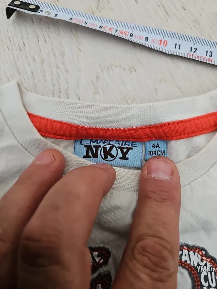 Tee-shirt NKY taille 4 ans - photo numéro 4