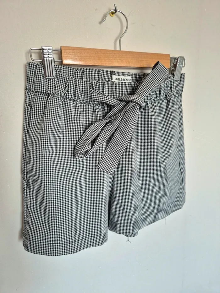 Short Pull and Bear taille 36