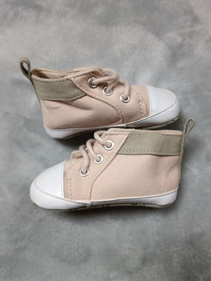 Chaussure bebe 6-12mois - photo numéro 2