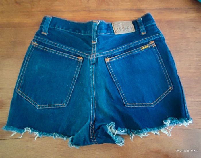 Short court jean's Taille 42 - photo numéro 2