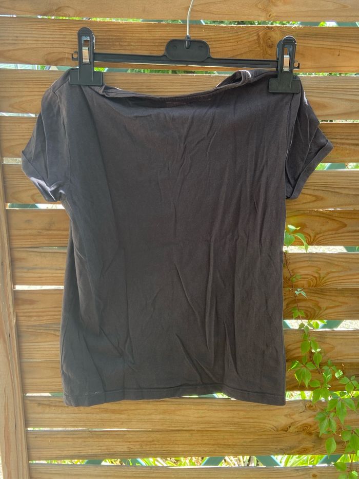 Teeshirt noir - photo numéro 2