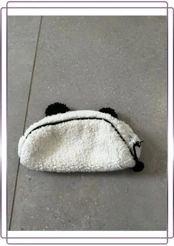 Petite trousse panda, bon état, 20x10cm - photo numéro 2
