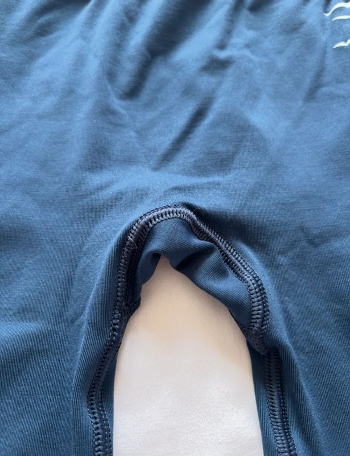 Short Gymshark taille S/36 femme sport fitness bleu marine logo très bon état - photo numéro 4