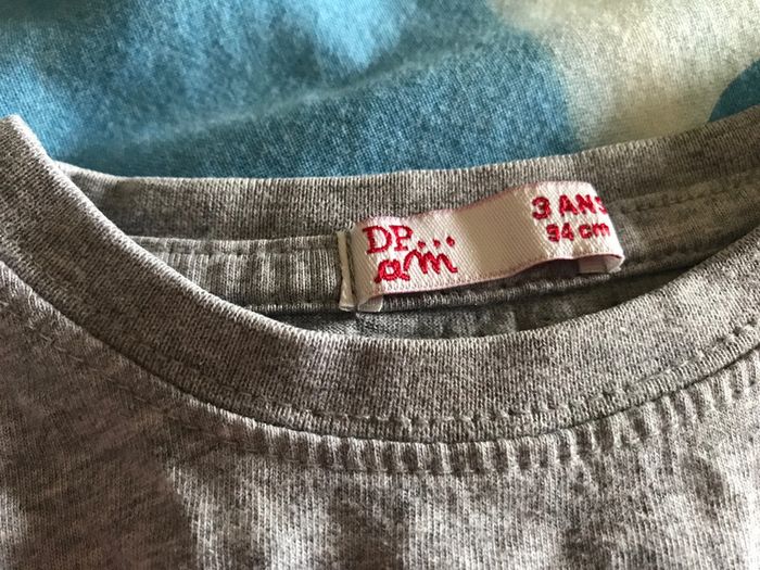 Haut manches longues tout gris dpam 3 ans - photo numéro 2