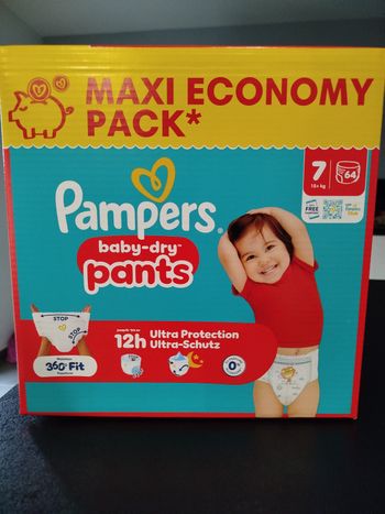 Couches Pampers taille 7