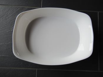 Plat en verre Luminarc neuf