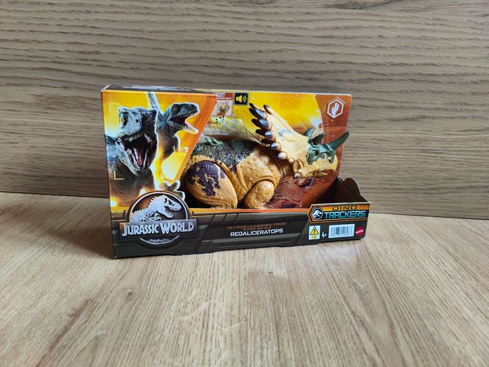Jurassic World dinosaure articulé sonore - photo numéro 4
