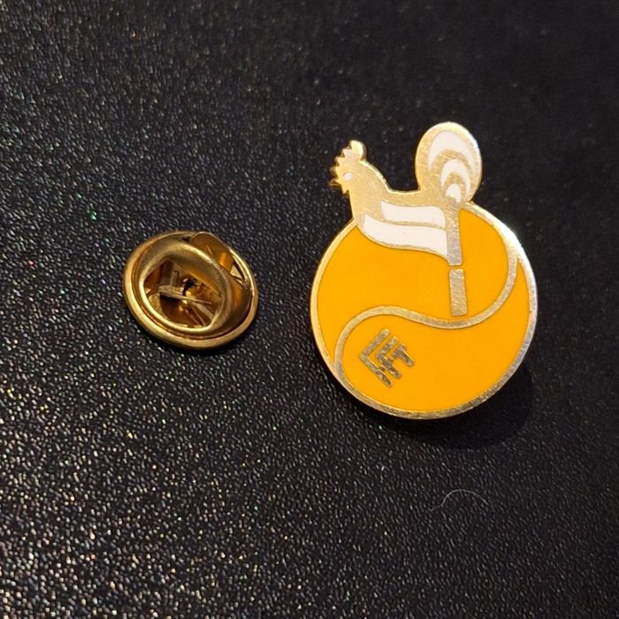 Fédération Française de Tennis pins signé Sofres Paris