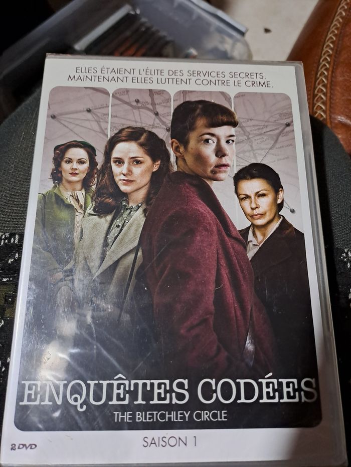 Enquêtes   codees saison 1