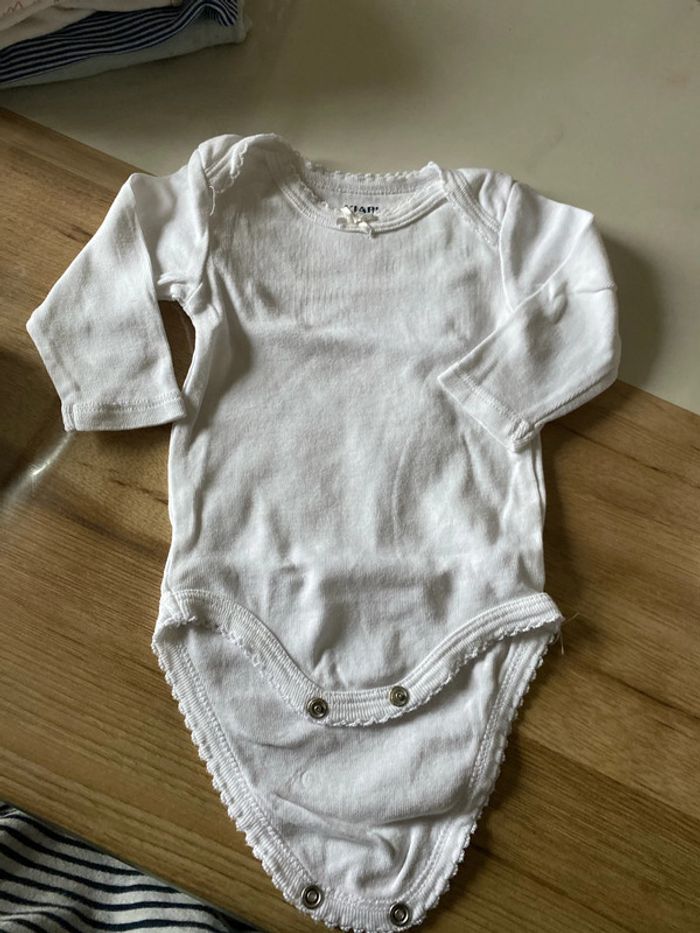 Lot de 7 body 3 mois kiabi petit bateau - photo numéro 3