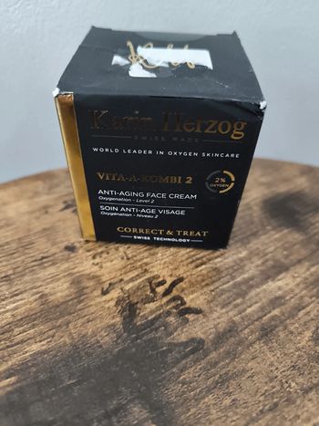 Soin anti-age visage karin herzog neuve vita-a-kombi 2