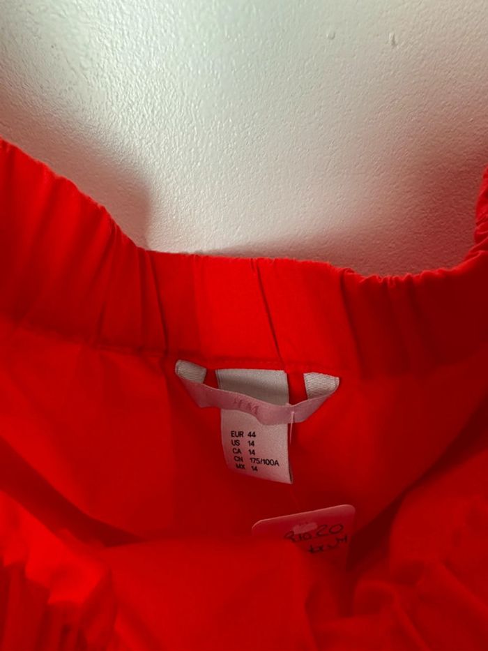 🌸Robe - rouge - H&M - à porter sur les épaules 🌸 - photo numéro 4