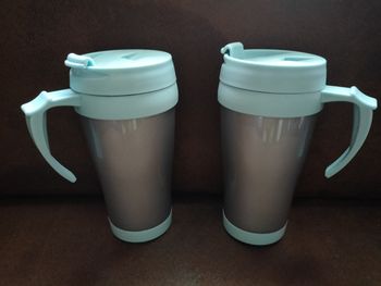 2 mugs