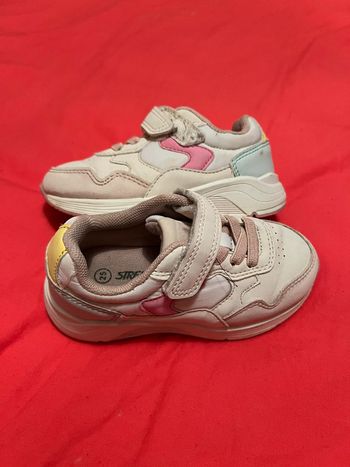 Paire de baskets fille pointure 25 marque Street Life bon état