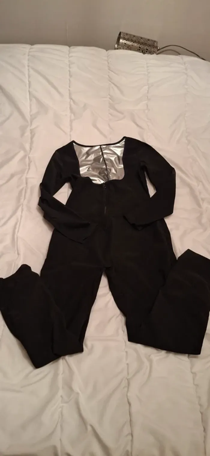 Combinaison moulante taille m