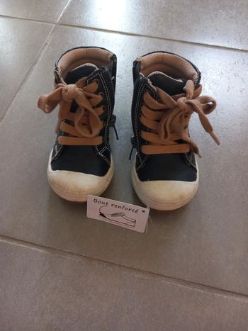 Chaussures montantes 21