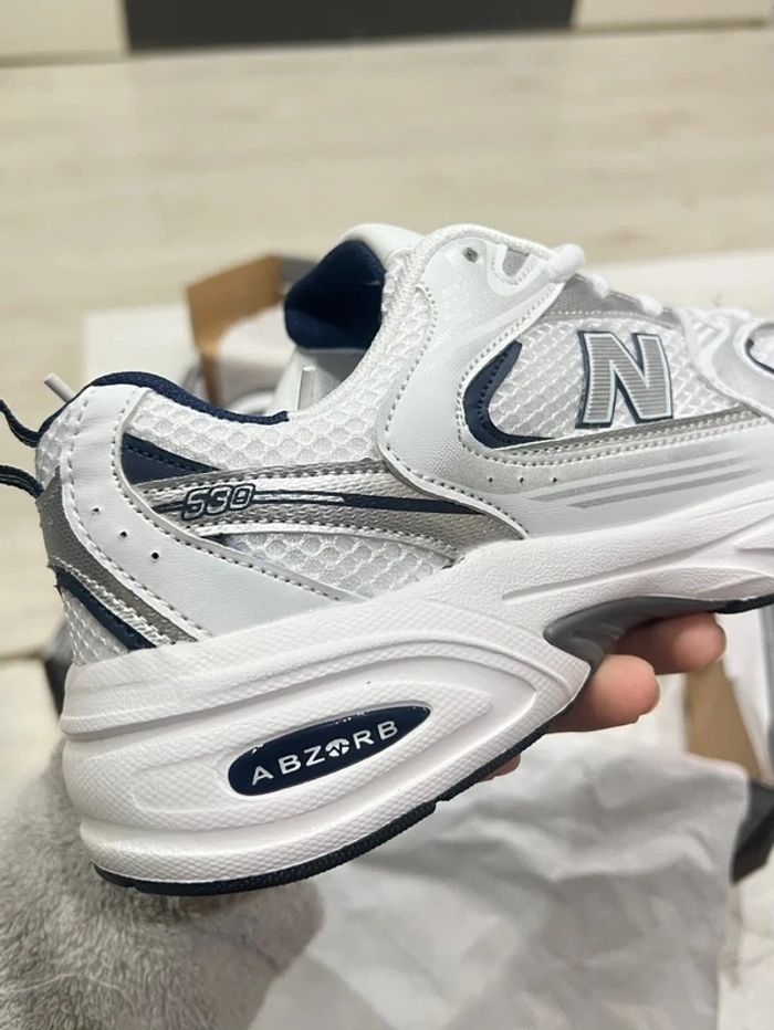 New Balance 530 Taille 43 - photo numéro 3