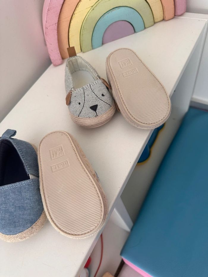Lot de 2 paires de chaussures pour bébé - photo numéro 2