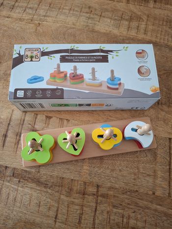 Puzzle a formes et a picots