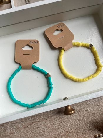 Lot 2 bracelets neufs