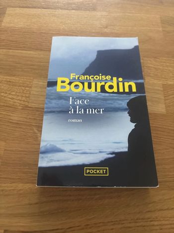 Livre face à la mer Françoise Bourdin