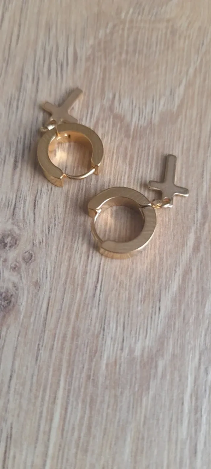 Boucle d'oreilles créole et croix - photo numéro 4