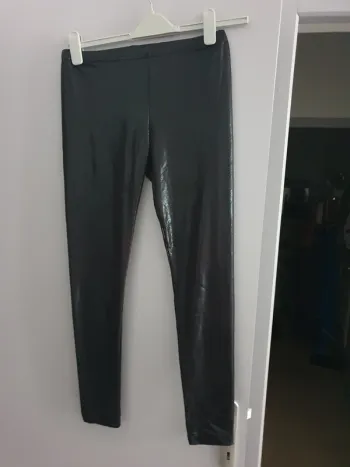 Pantalon noir brillant