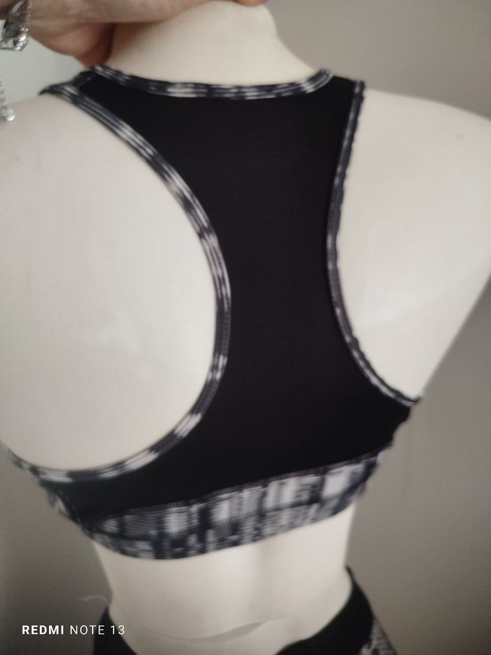 #kytieLfemme. Ensemble de sport taille L - photo numéro 7