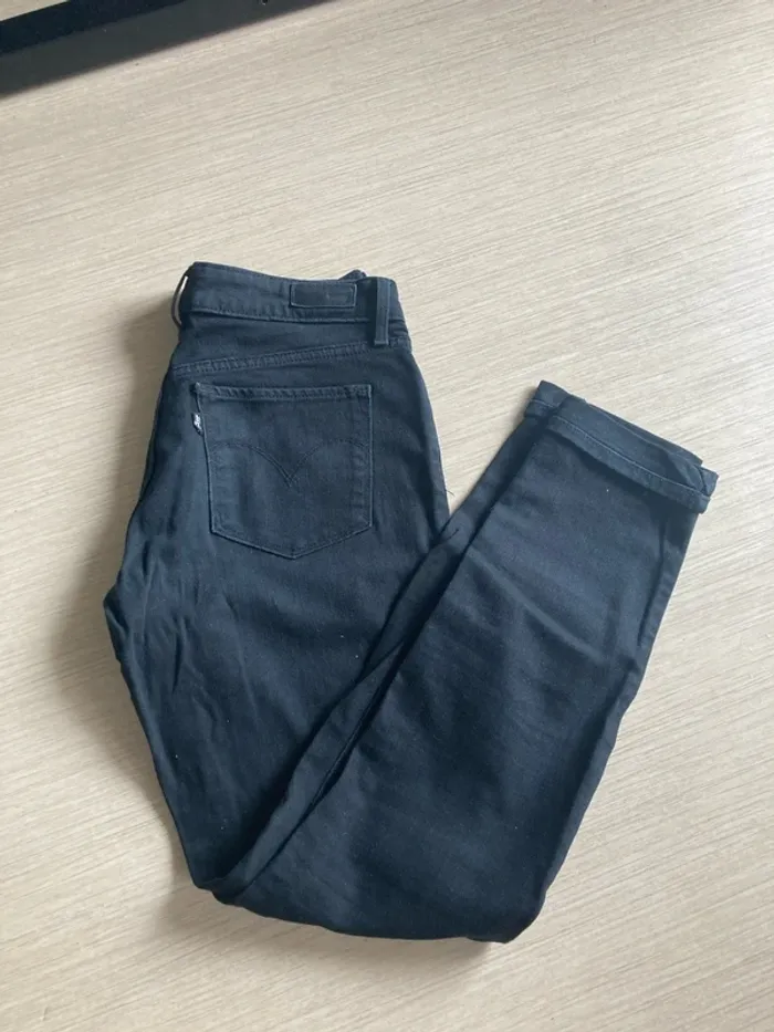 Jean noir Lévi’s mid rise skinny