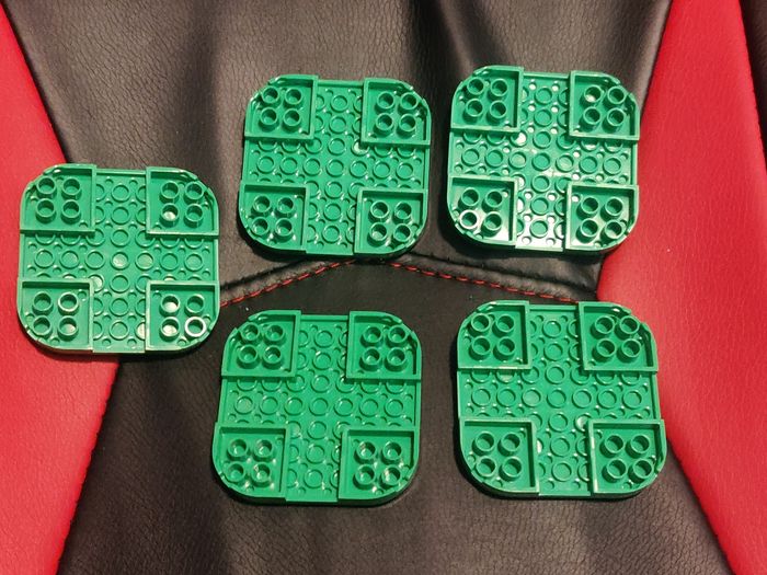 5 plaques 8x8 arrondies vertes Lego - jamais utilisées parfait état - vrai Lego - photo numéro 6