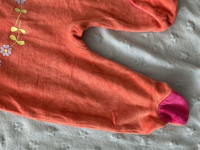 pyjama grenouillère en velours orange et rouge impression devant 12 mois tissaia - photo numéro 5