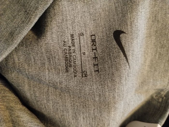 Legging gris Nike taille S - photo numéro 5